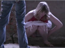 Спрятались пописать но попались на скрытую камеру